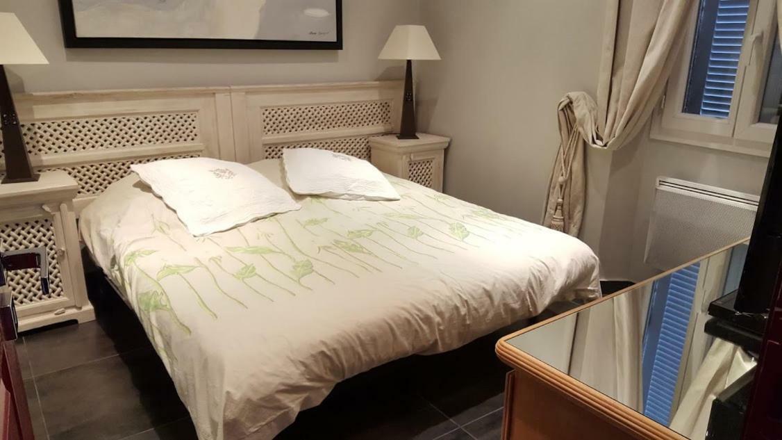 La Tourraque Apartment อองทีบส์ ภายนอก รูปภาพ